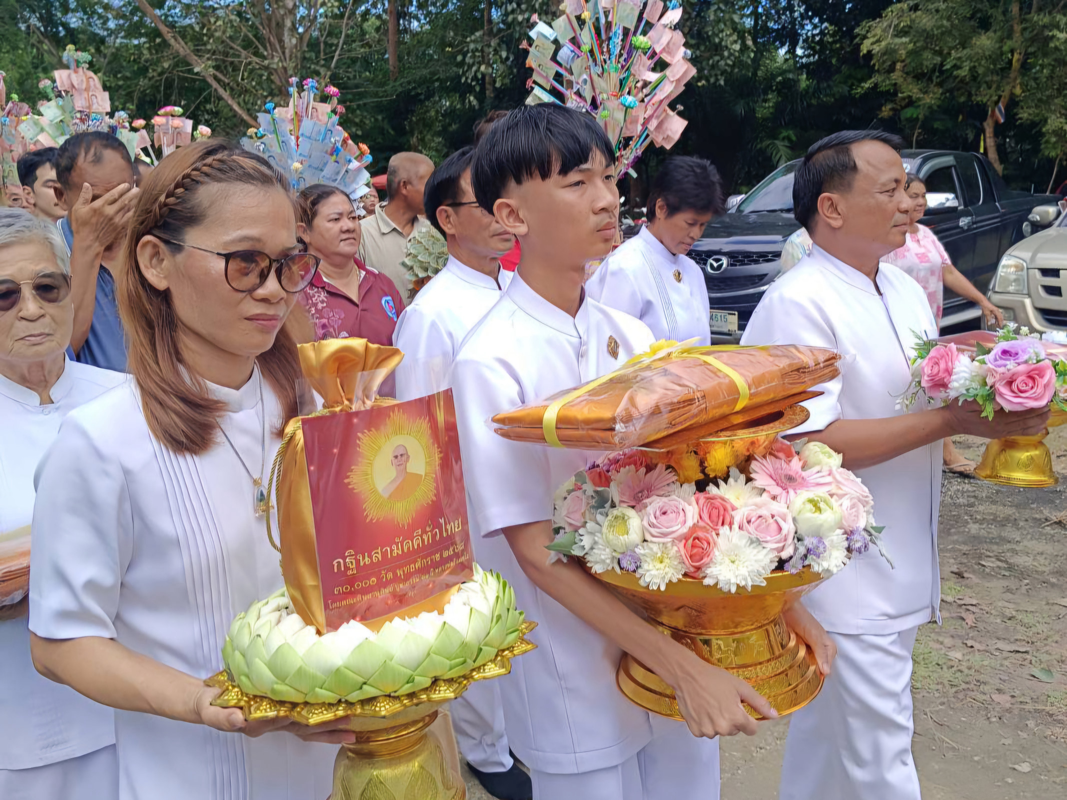 ภาพร่วมพิธีกรรมวัดเขาหวาย