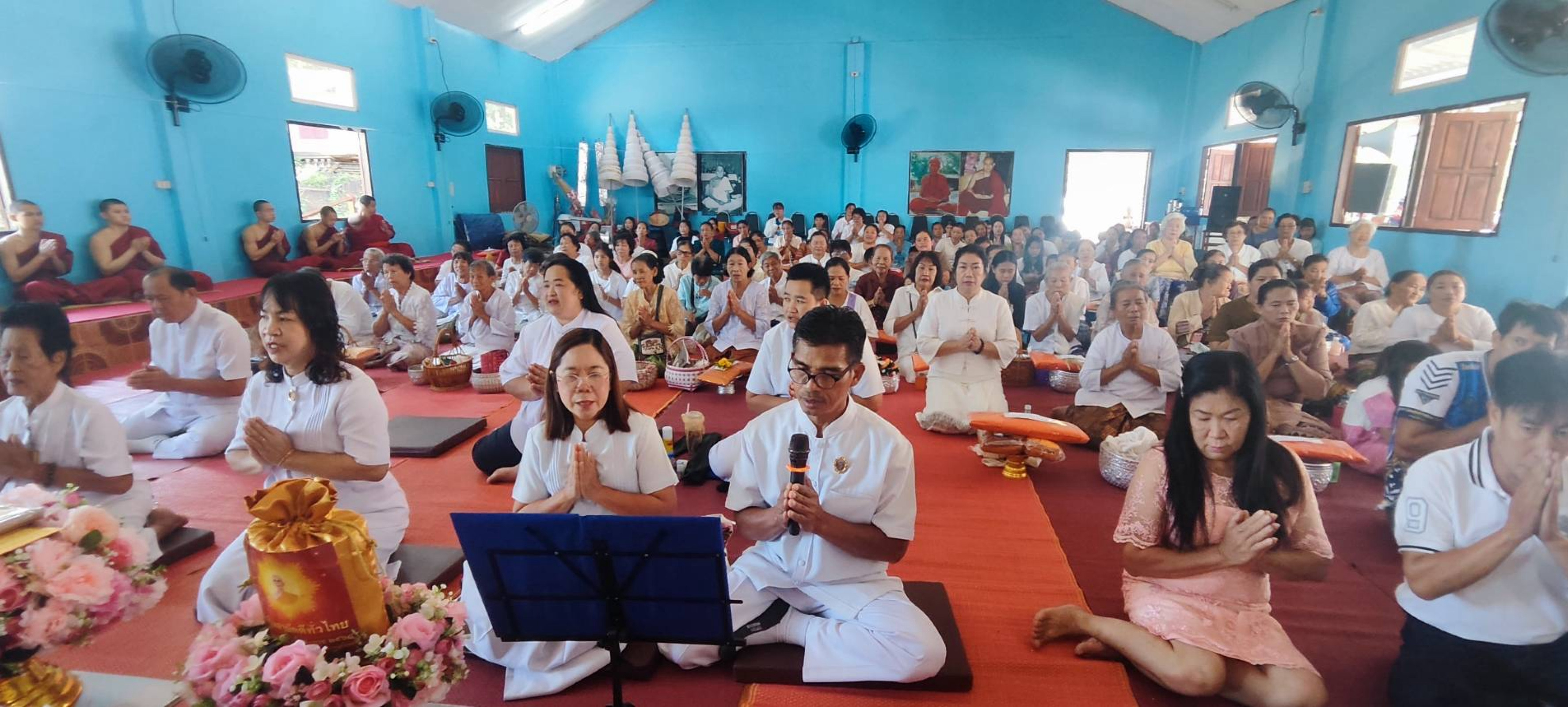 ภาพร่วมพิธีกรรมวัดดอยเวียงน้อย