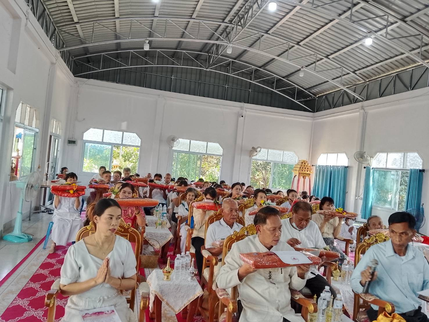 ภาพร่วมพิธีกรรมวัดทาดอยแก้ว