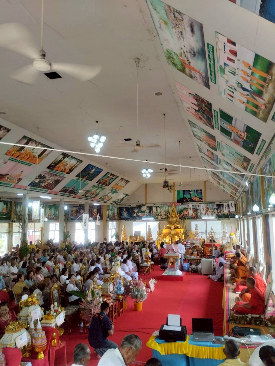 ภาพร่วมพิธีกรรมวัดศรีมหาโพธิ์