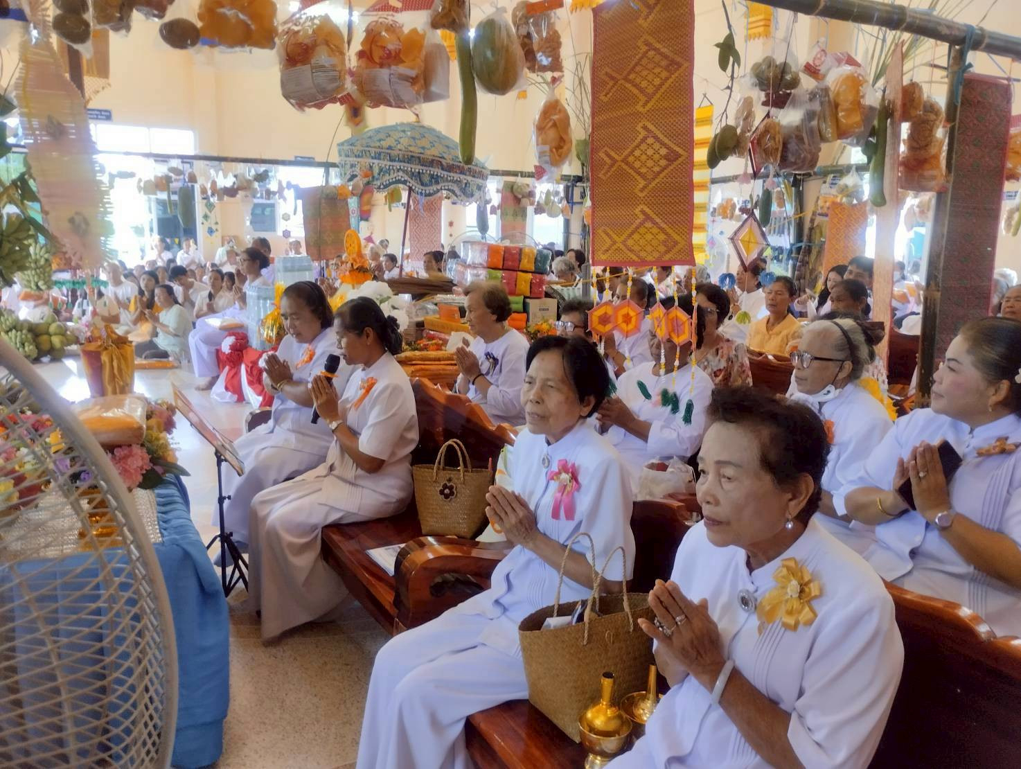 ภาพร่วมพิธีกรรมวัดบ้านปากคันฉู