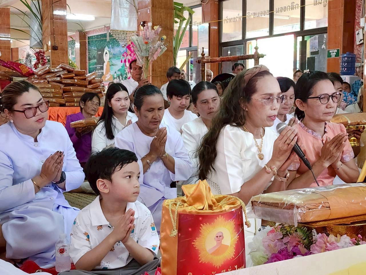 ภาพกล่าวคำถวายกฐินวัดชมพู