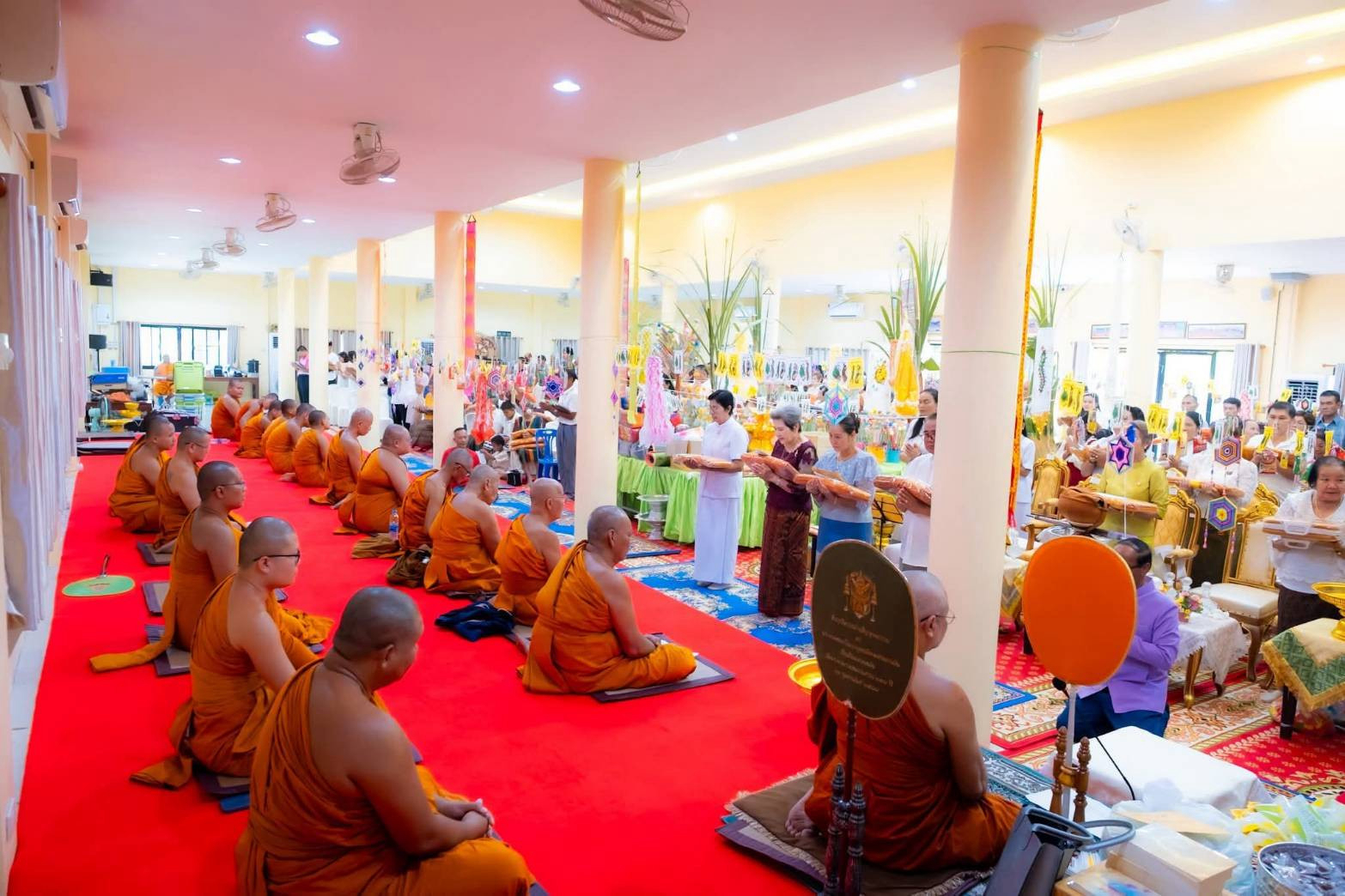 ภาพร่วมพิธีกรรมวัดห้วยหินฝน