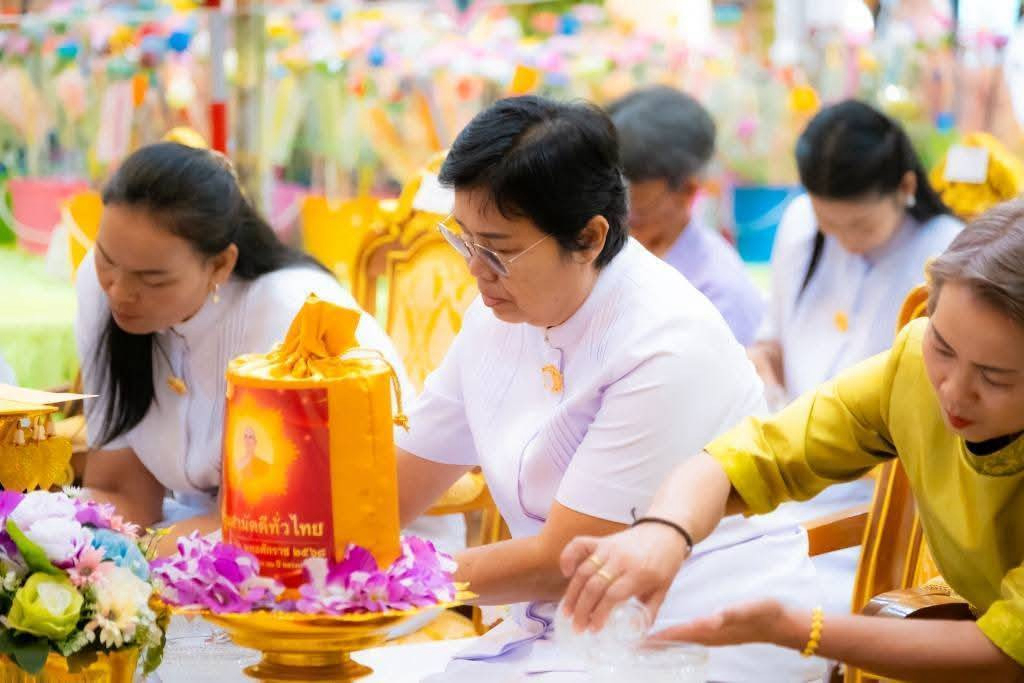ภาพร่วมพิธีกรรมวัดห้วยหินฝน