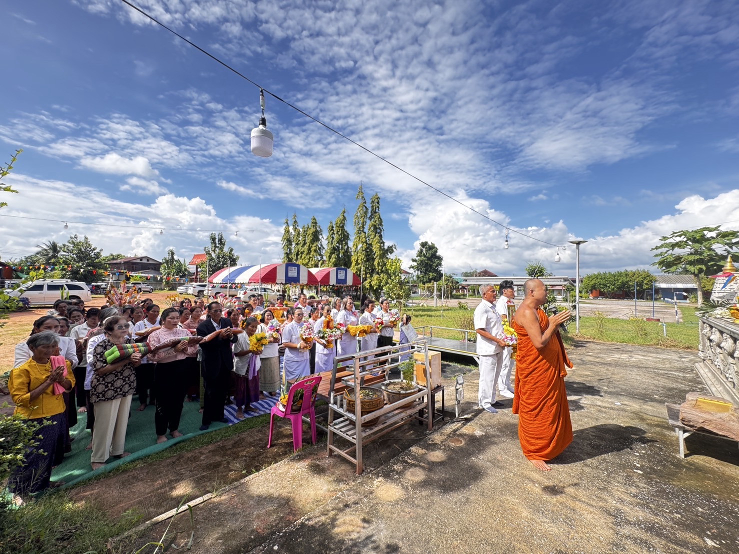 ภาพร่วมพิธีกรรมวัดศรีมงคล