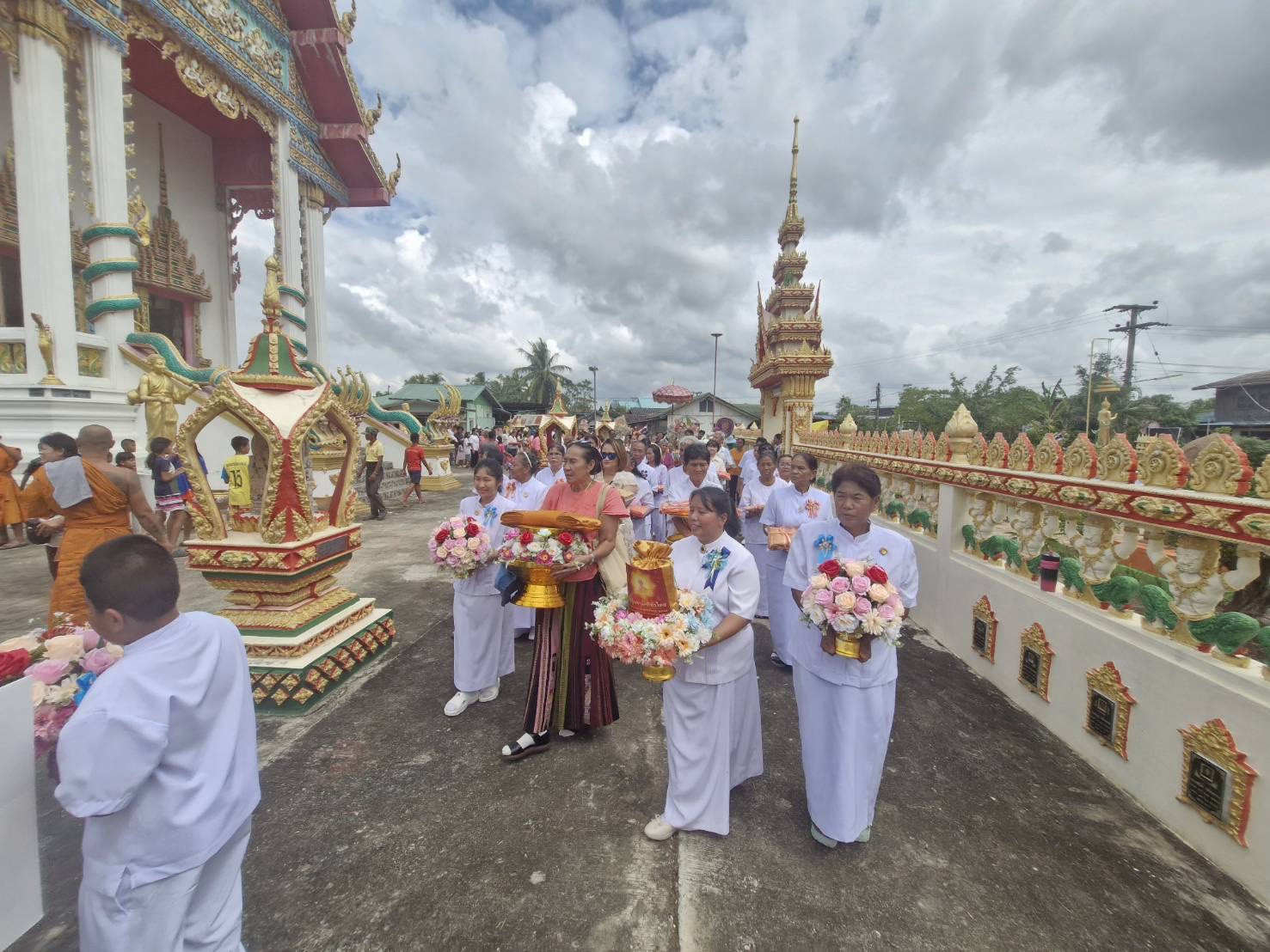 ภาพร่วมพิธีกรรมวัดหนองโบสถ์