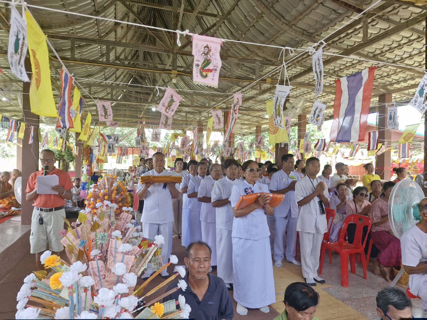 ภาพร่วมพิธีกรรมวัดโชคสัมพันธ์