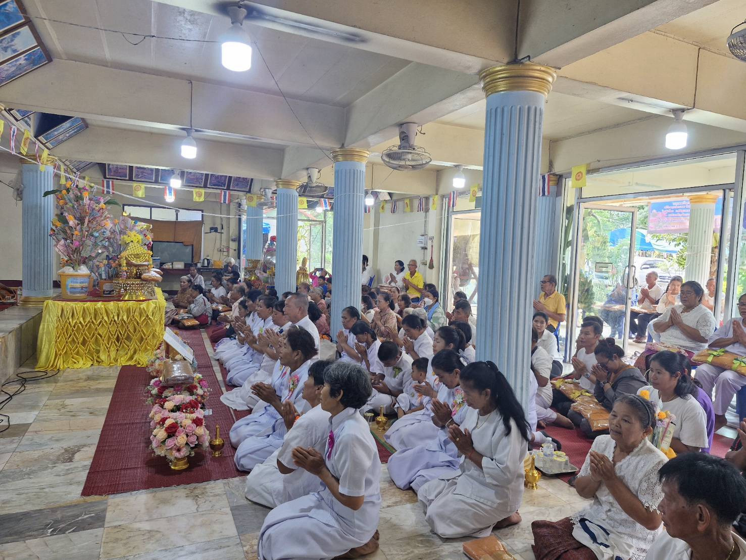 ภาพร่วมพิธีกรรมวัดซับเจริญ