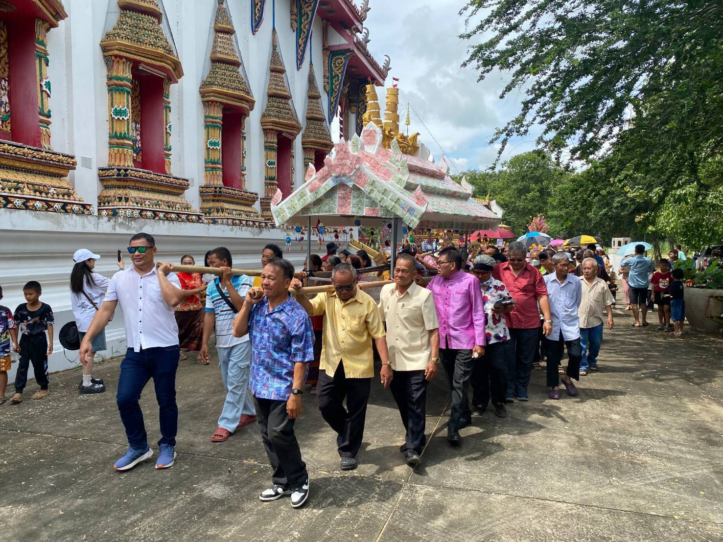 ภาพร่วมพิธีกรรมวัดศรีประชานิมิต