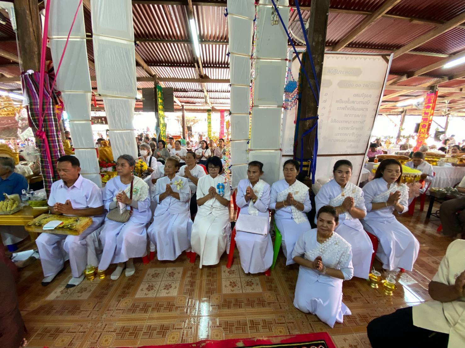 ภาพร่วมพิธีกรรมวัดศรีประชานิมิต