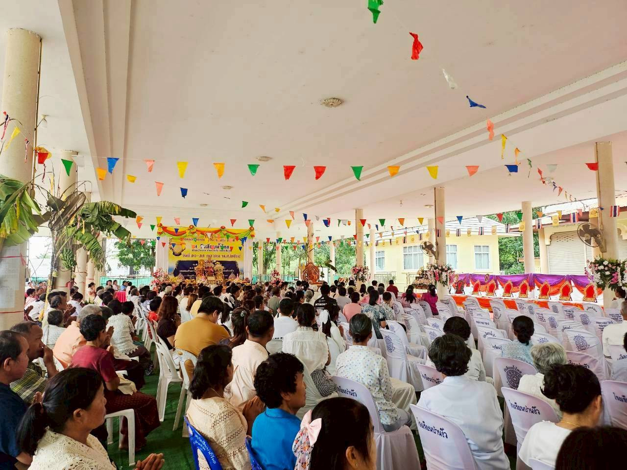 ภาพร่วมพิธีกรรมวัดเลียบน้ำไหล