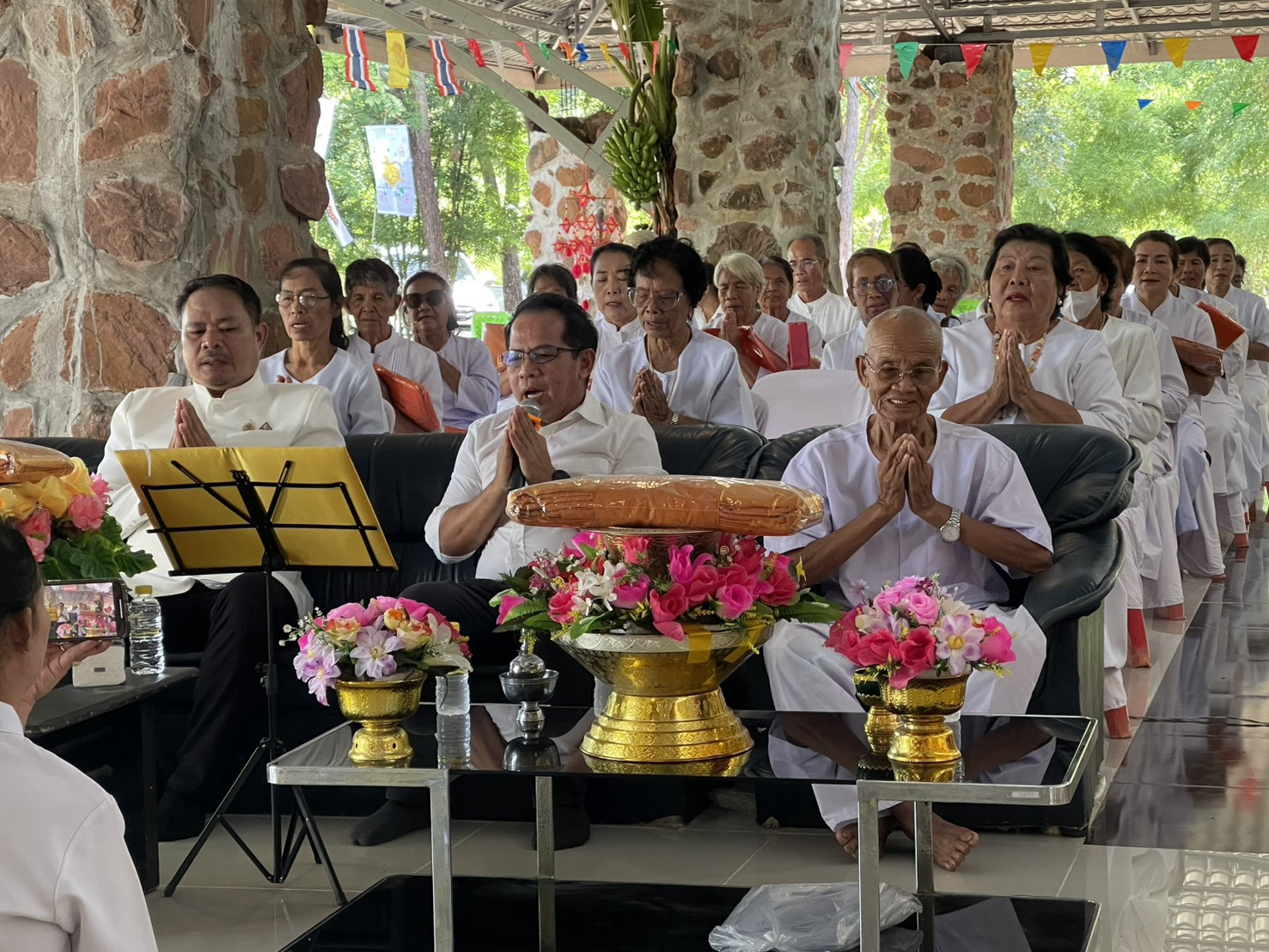 ภาพกล่าวคำถวายกฐินวัดป่าพนังไหศิลาอาสน์