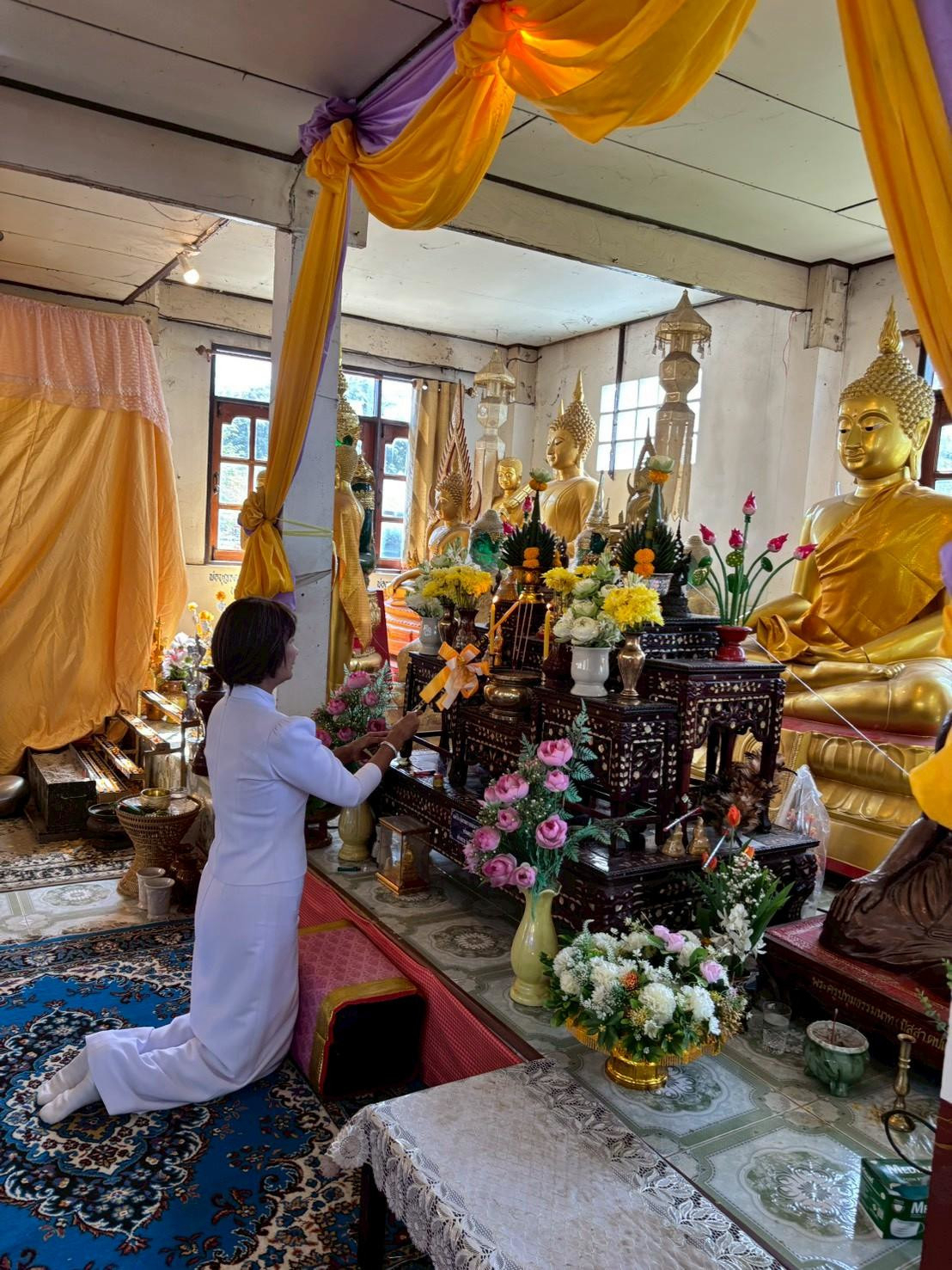 ภาพร่วมพิธีกรรมวัดประทุมวัน