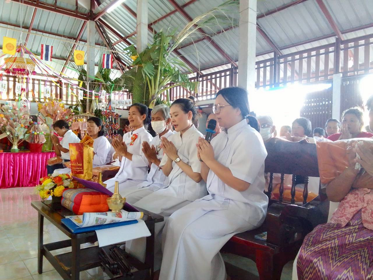 ภาพร่วมพิธีกรรมวัดดอนละนาม