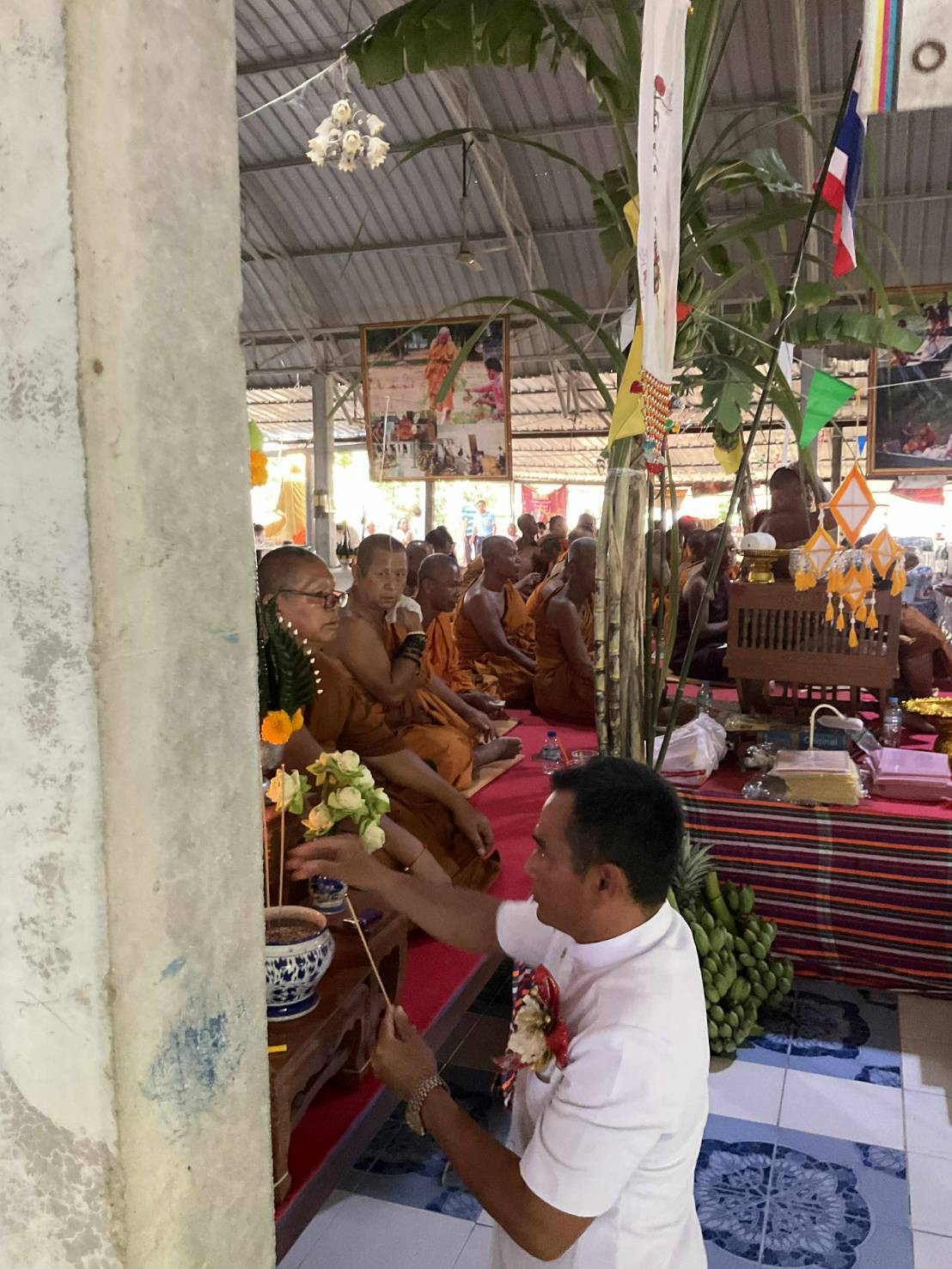 ภาพร่วมพิธีกรรมวัดหนองไผ่ล้อม