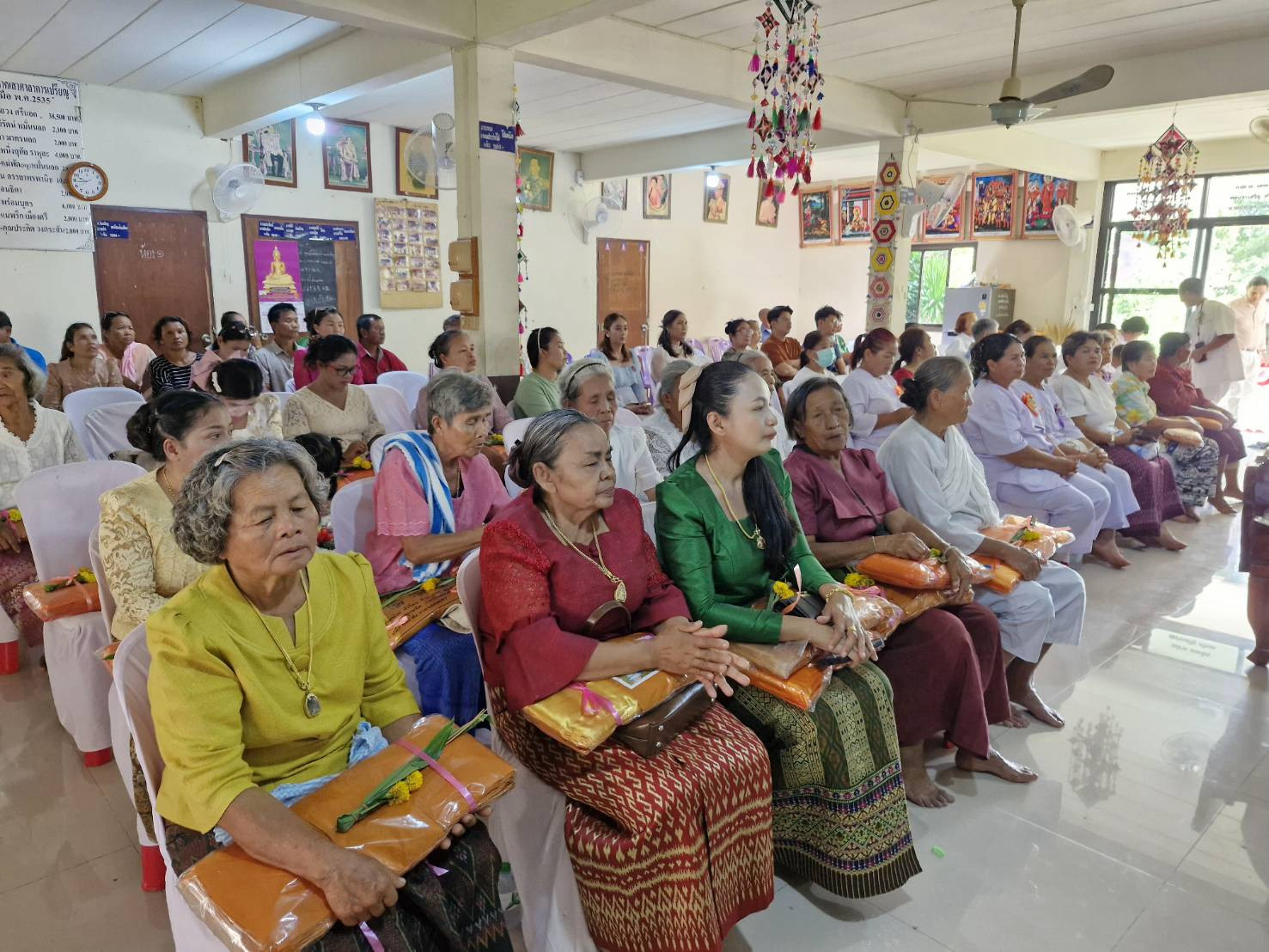 ภาพร่วมพิธีกรรมวัดป่าข้าว