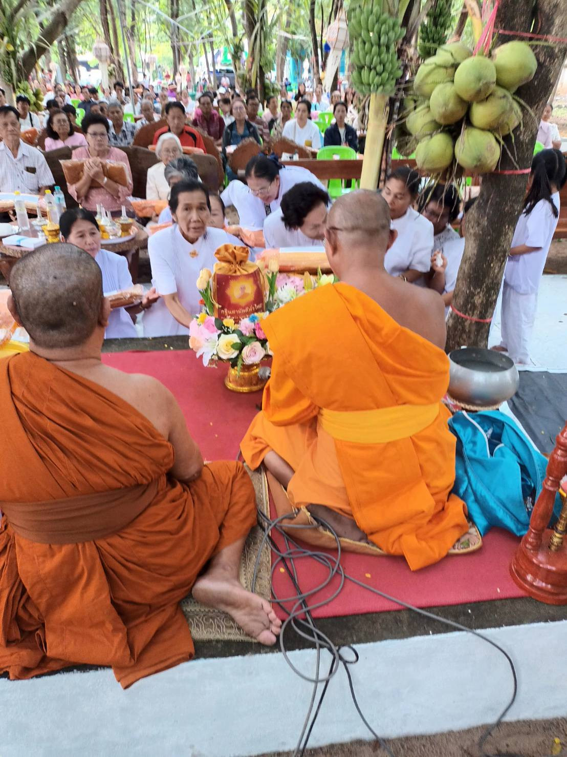 ภาพร่วมพิธีกรรมวัดหนองสองห้อง