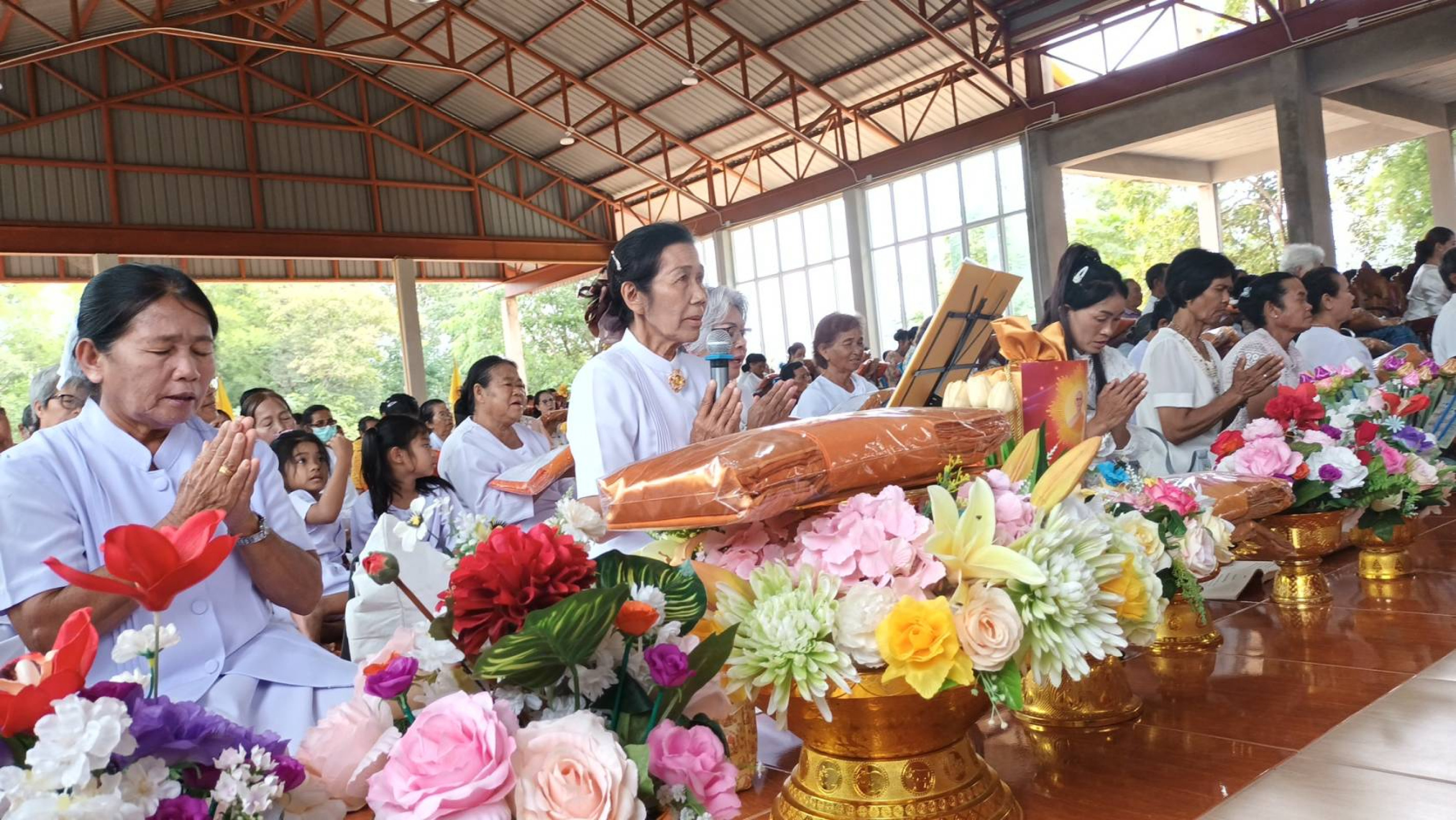 ภาพกล่าวคำถวายกฐินวัดเพชรภูเงิน