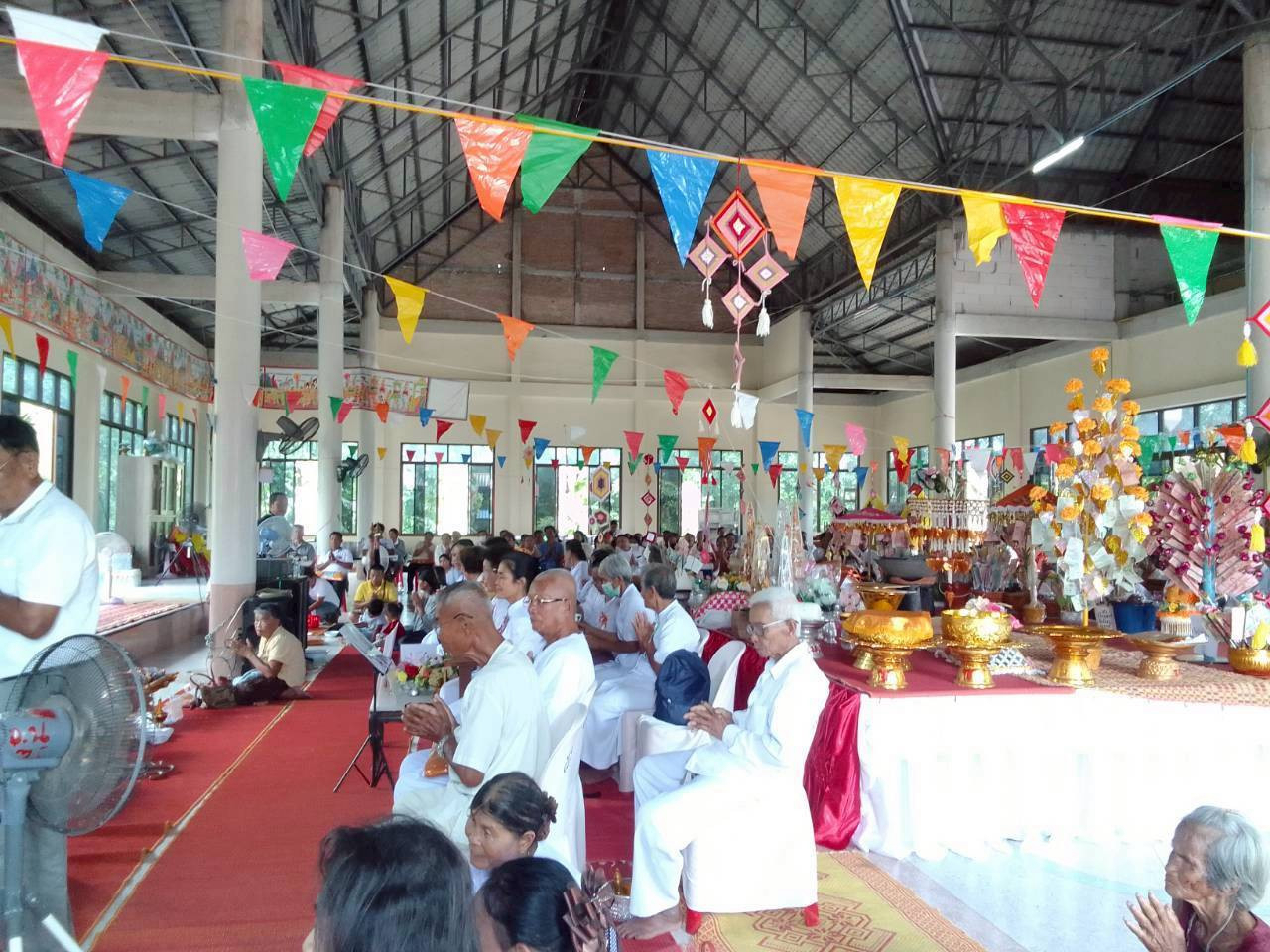 ภาพร่วมพิธีกรรมวัดหนองซึก