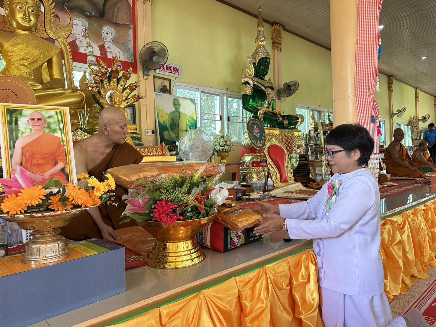 ภาพร่วมพิธีกรรมวัดโพธิ์ไทรโนนศิลา