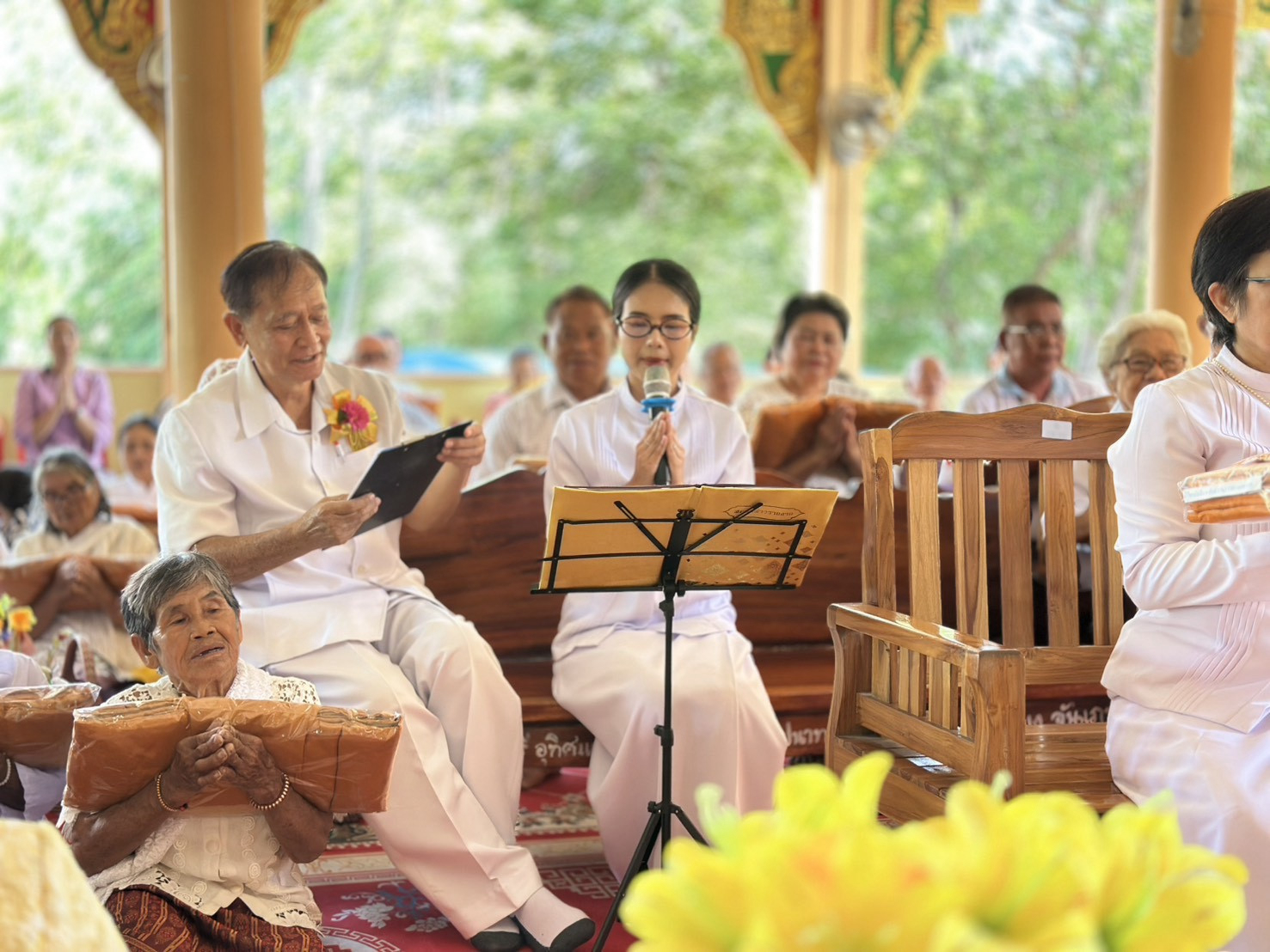 ภาพร่วมพิธีกรรมวัดโพธิ์ไทรโนนศิลา