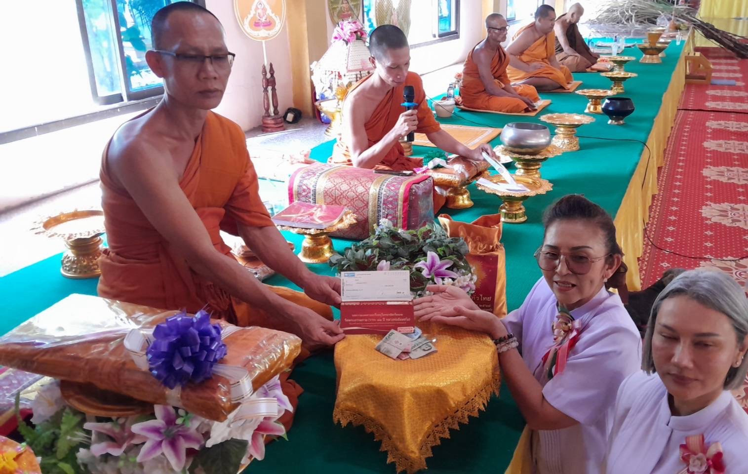 ภาพร่วมพิธีกรรมวัดวรญาติบำรุง