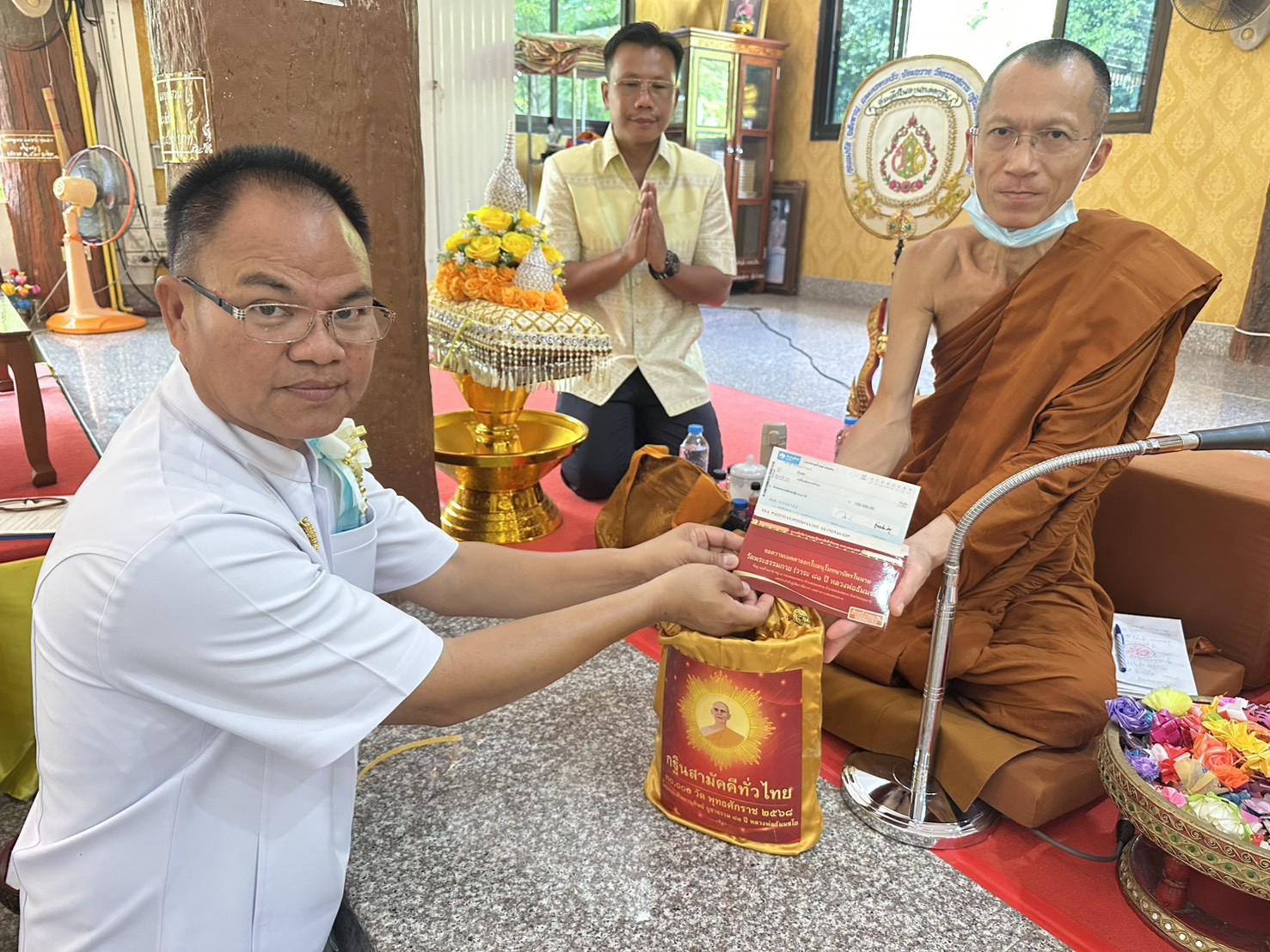 ภาพร่วมพิธีกรรมวัดธรรมสถาน
