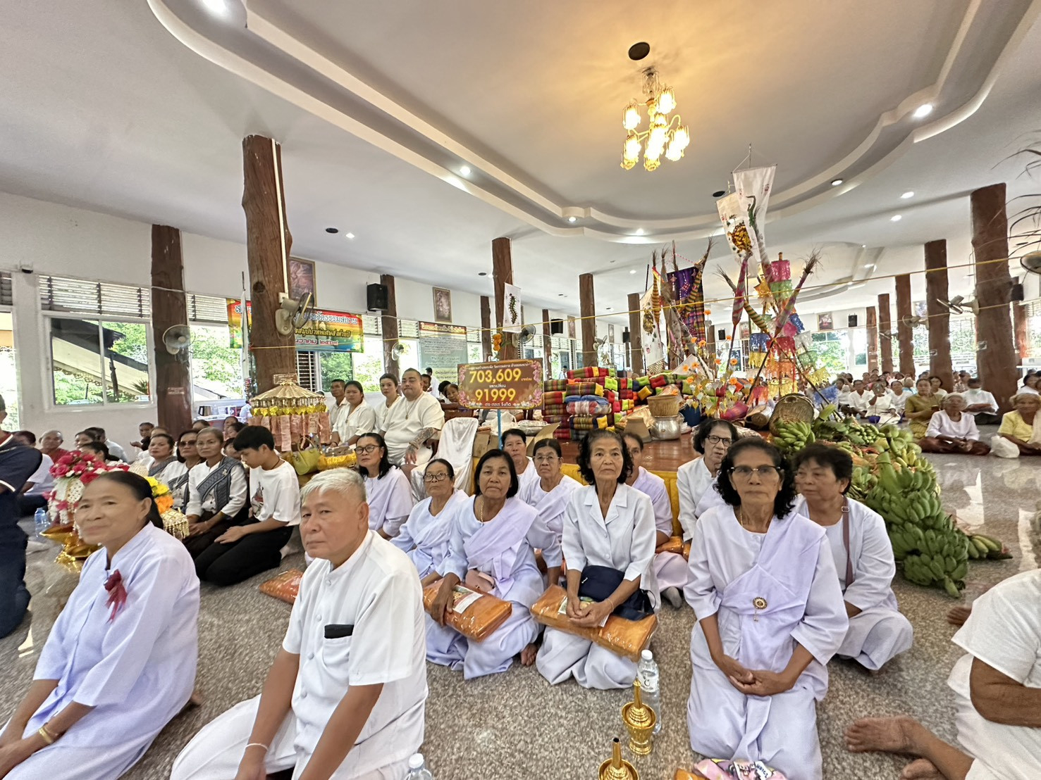 ภาพร่วมพิธีกรรมวัดธรรมสถาน