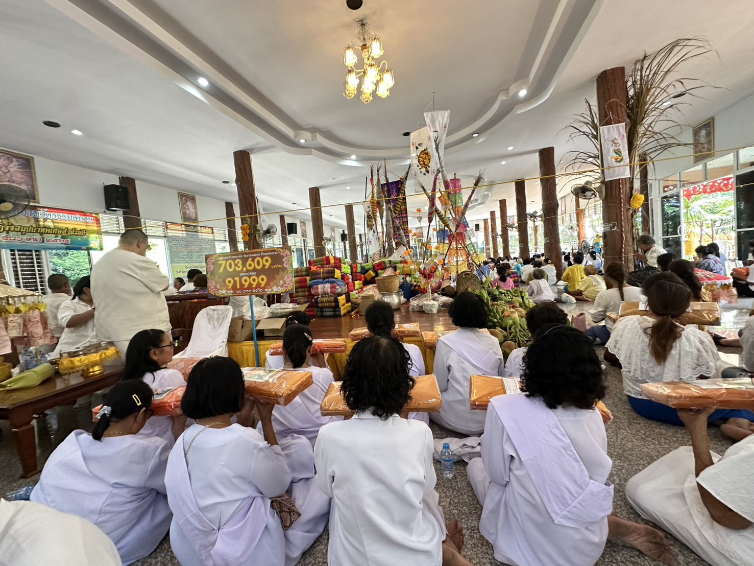 ภาพร่วมพิธีกรรมวัดธรรมสถาน
