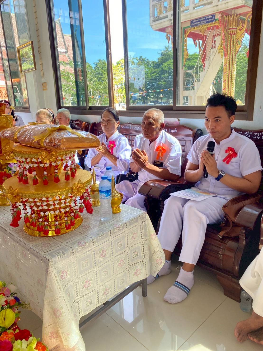 ภาพกล่าวคำถวายกฐินวัดอิสาณบ้านไร่