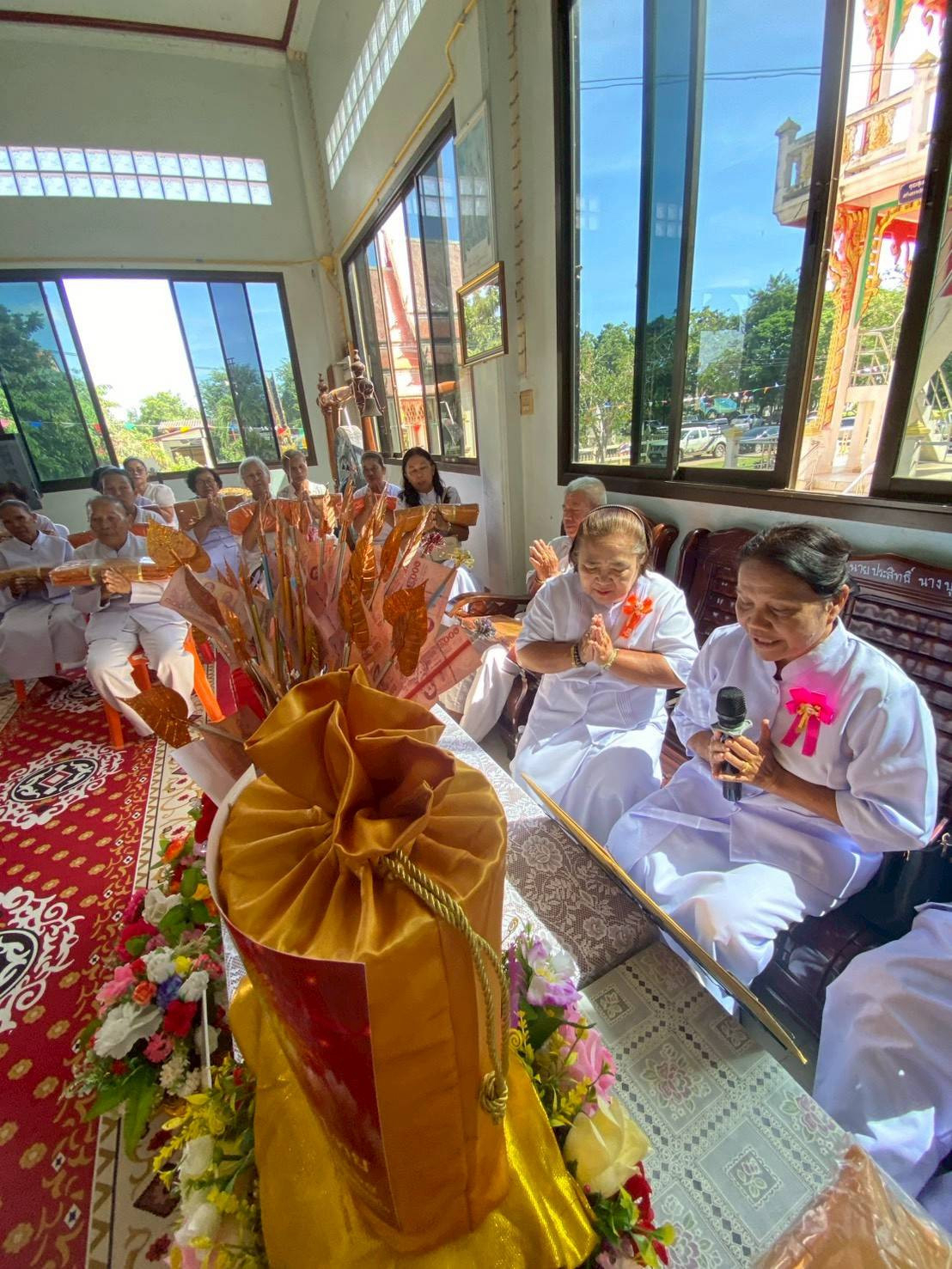 ภาพร่วมพิธีกรรมวัดอิสาณบ้านไร่