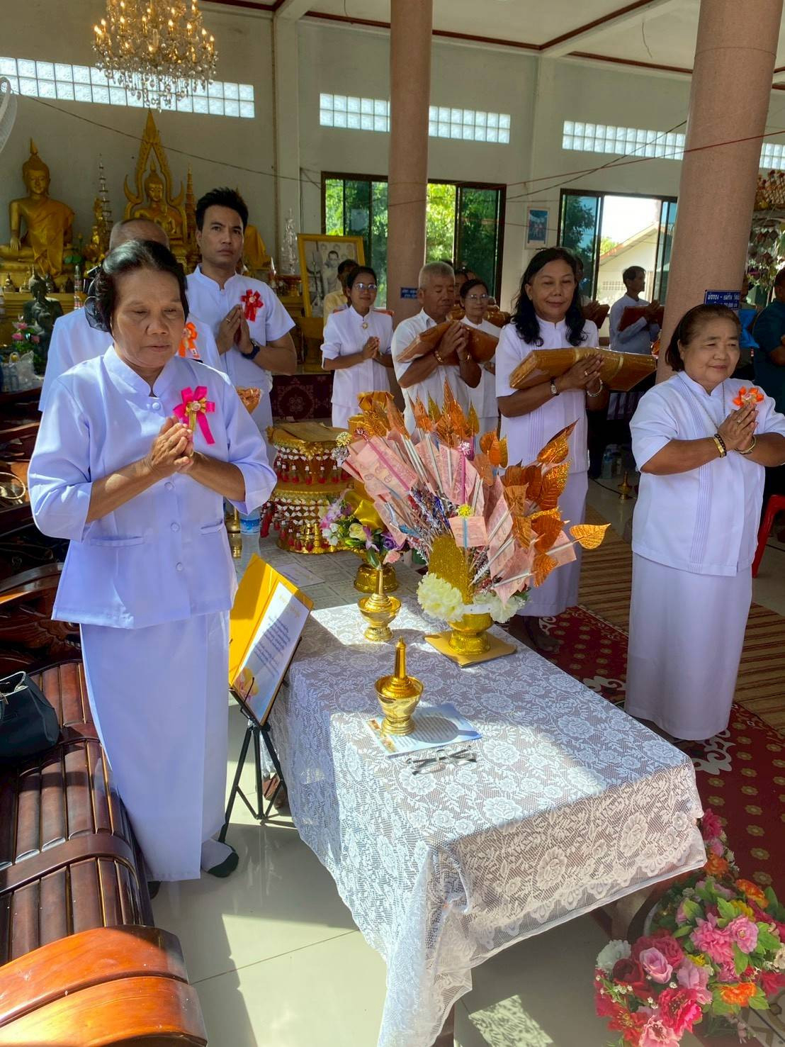 ภาพร่วมพิธีกรรมวัดอิสาณบ้านไร่