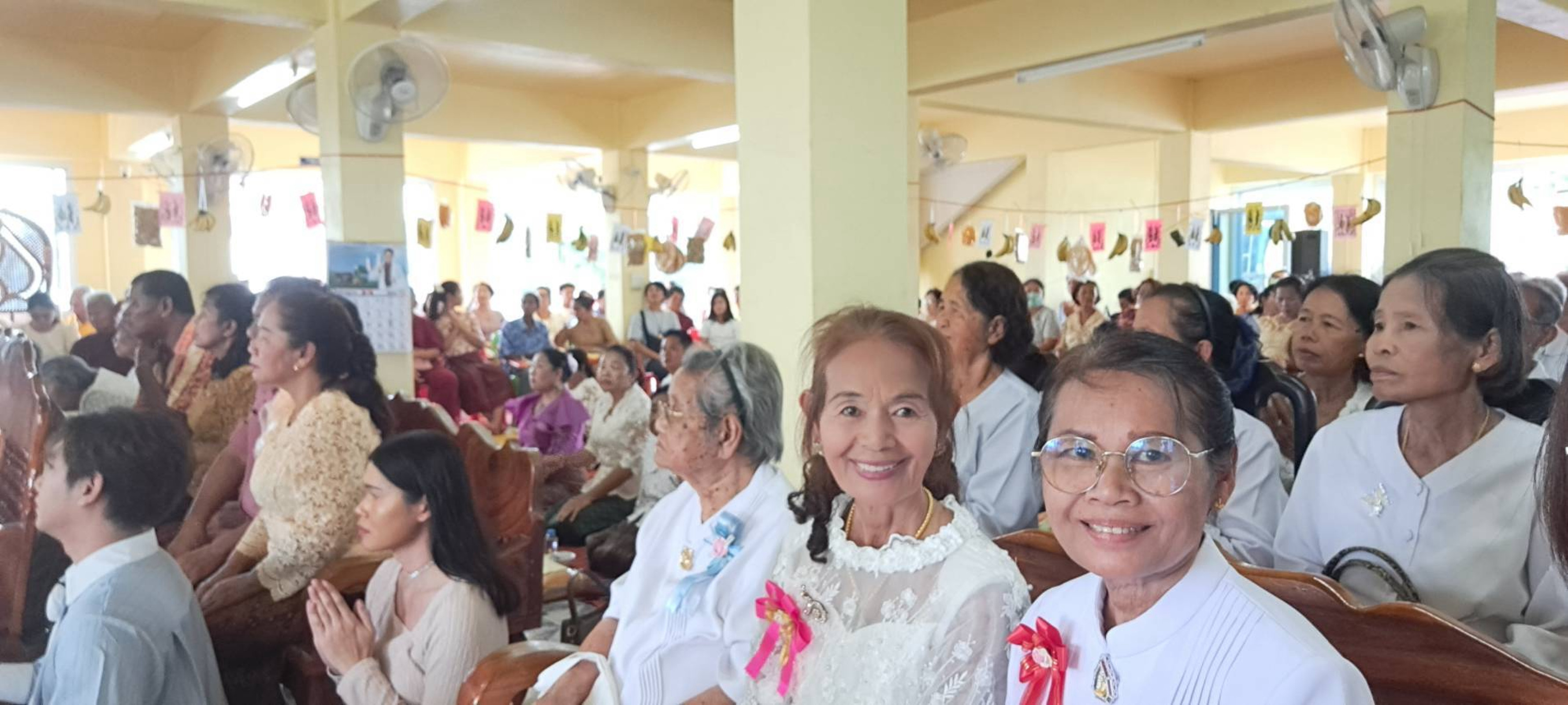 ภาพร่วมพิธีกรรมวัดเจริญผล