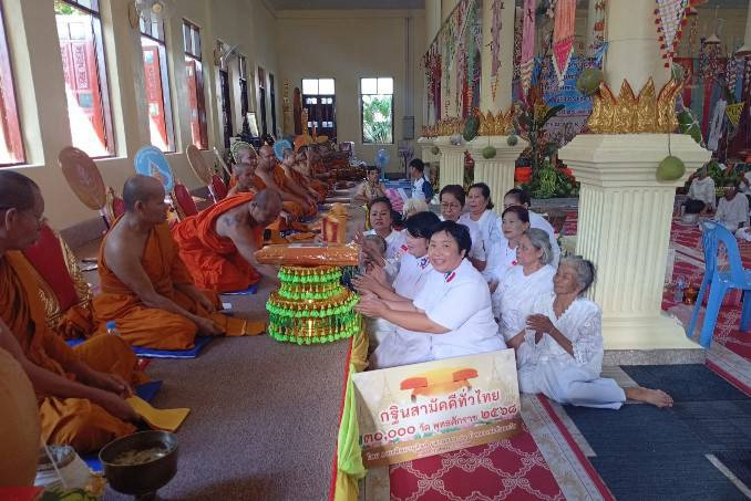 ภาพร่วมพิธีกรรมวัดสว่าง