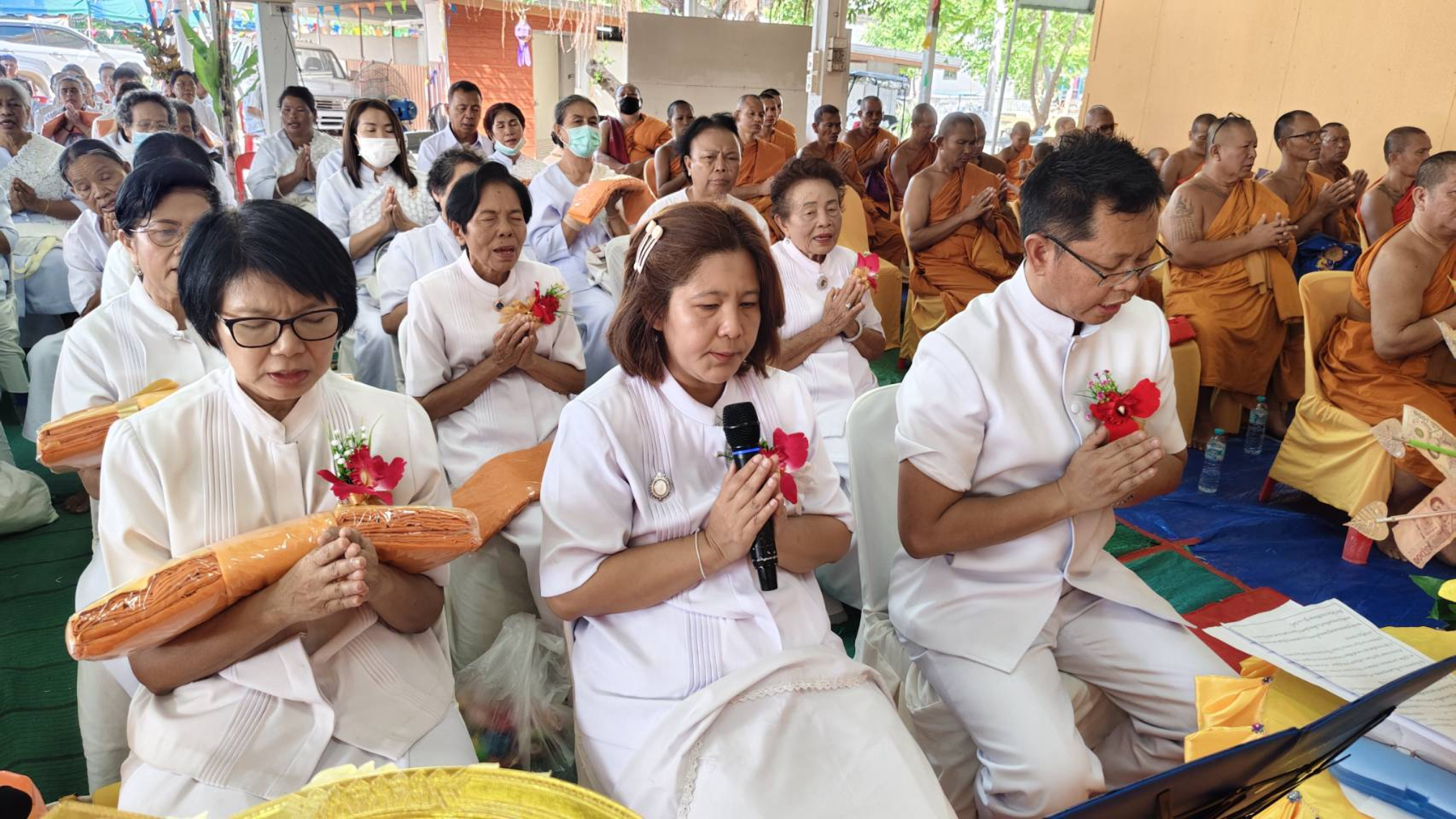 ภาพร่วมพิธีกรรมศูนย์ปฏิบัติธรรมพุทธรักษา