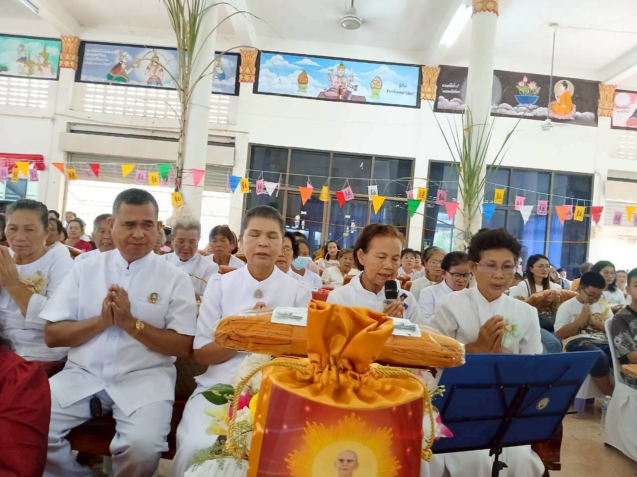 ภาพกล่าวคำถวายกฐินวัดโพธิ์ศรี