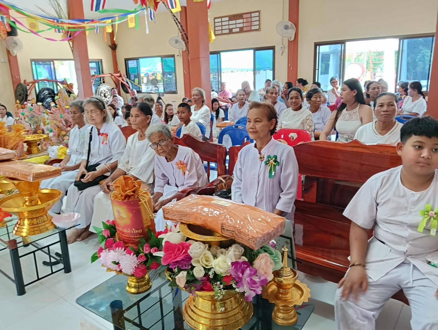 ภาพร่วมพิธีกรรมวัดโสกรวก