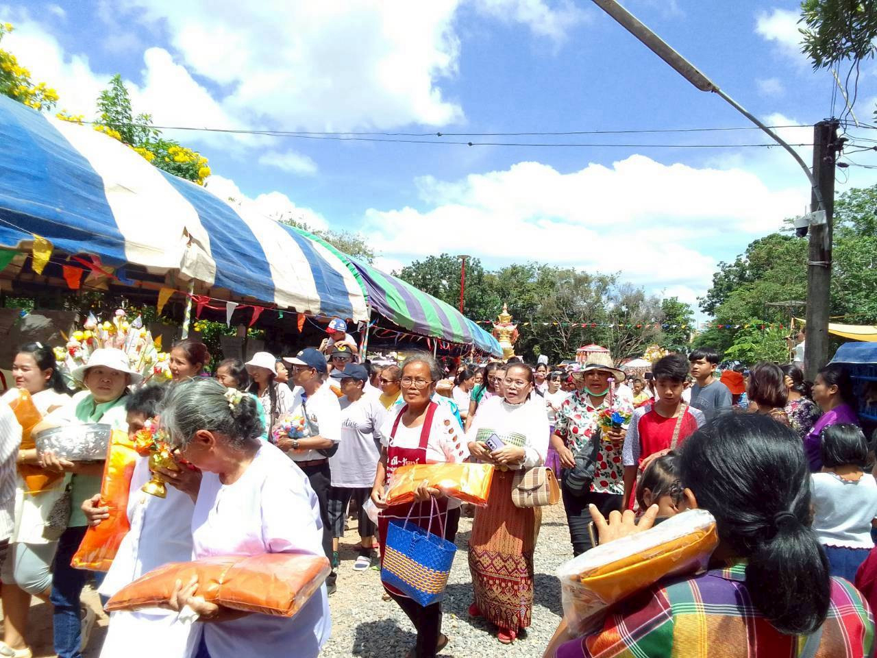 ภาพร่วมพิธีกรรมวัดโสกรวก