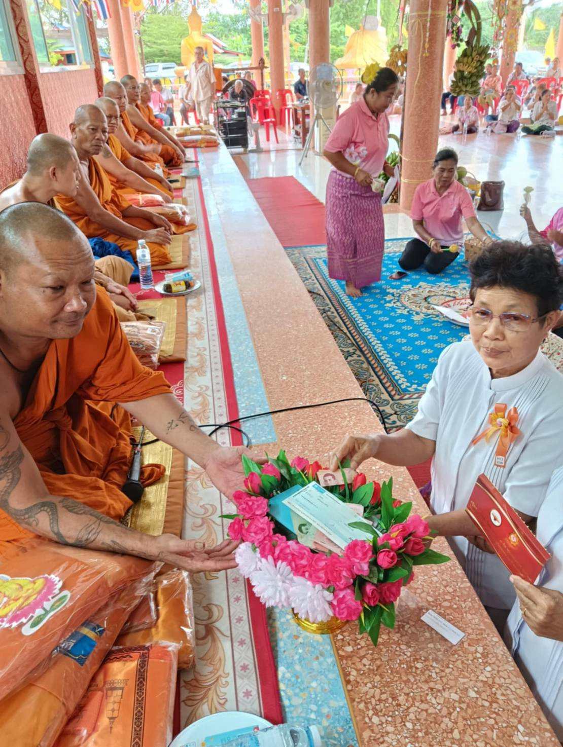 ภาพร่วมพิธีกรรมวัดโสกรวก