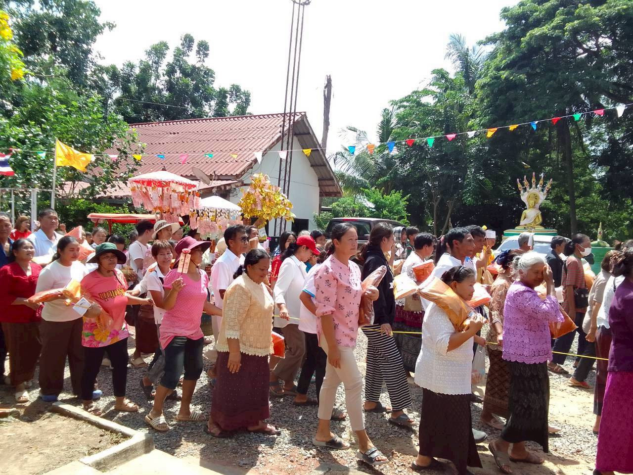 ภาพร่วมพิธีกรรมวัดโสกรวก