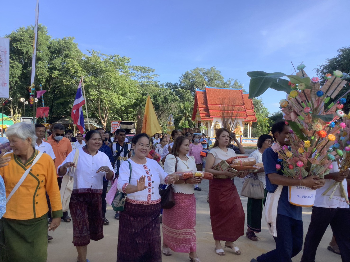ภาพร่วมพิธีกรรมวัดสะพานยาว