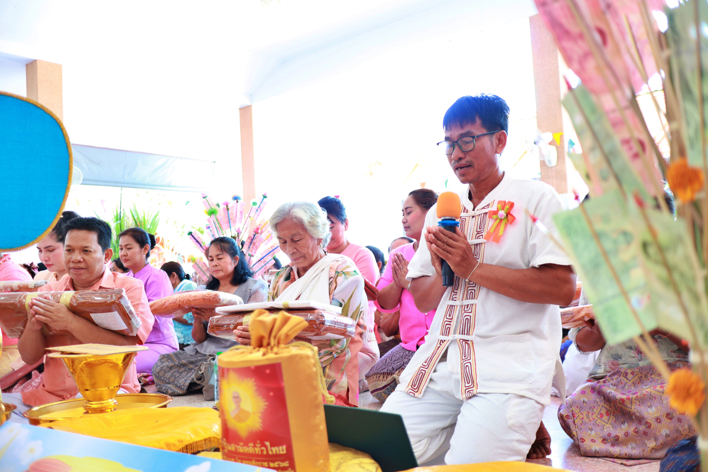 ภาพร่วมพิธีกรรมวัดป่าโนนลาน