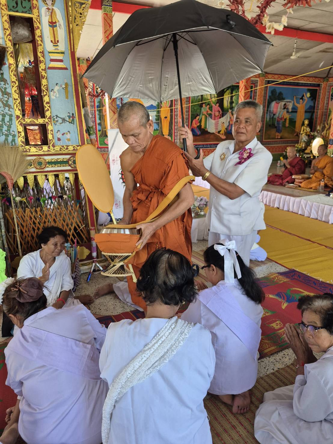 ภาพร่วมพิธีกรรมวัดอำภา