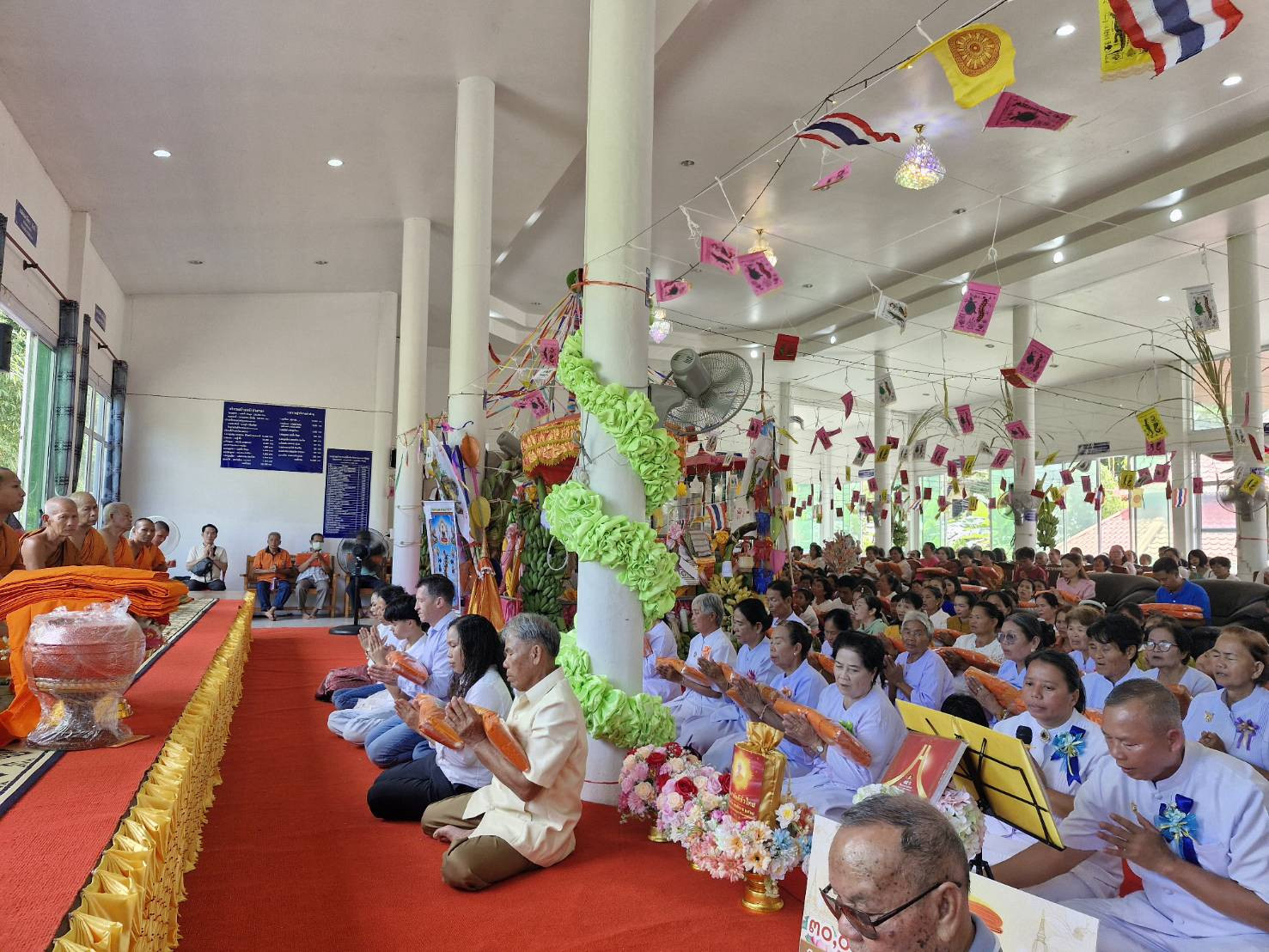 ภาพร่วมพิธีกรรมวัดบ้านนายางกลัก