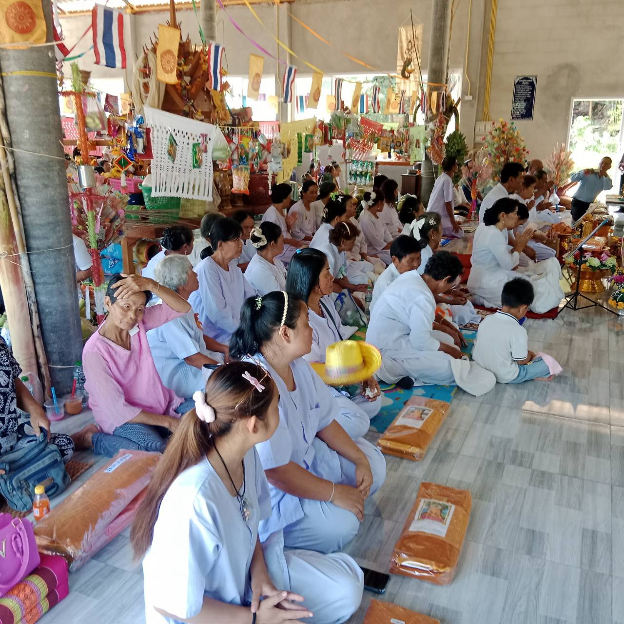 ภาพร่วมพิธีกรรมวัดปราสาททอง