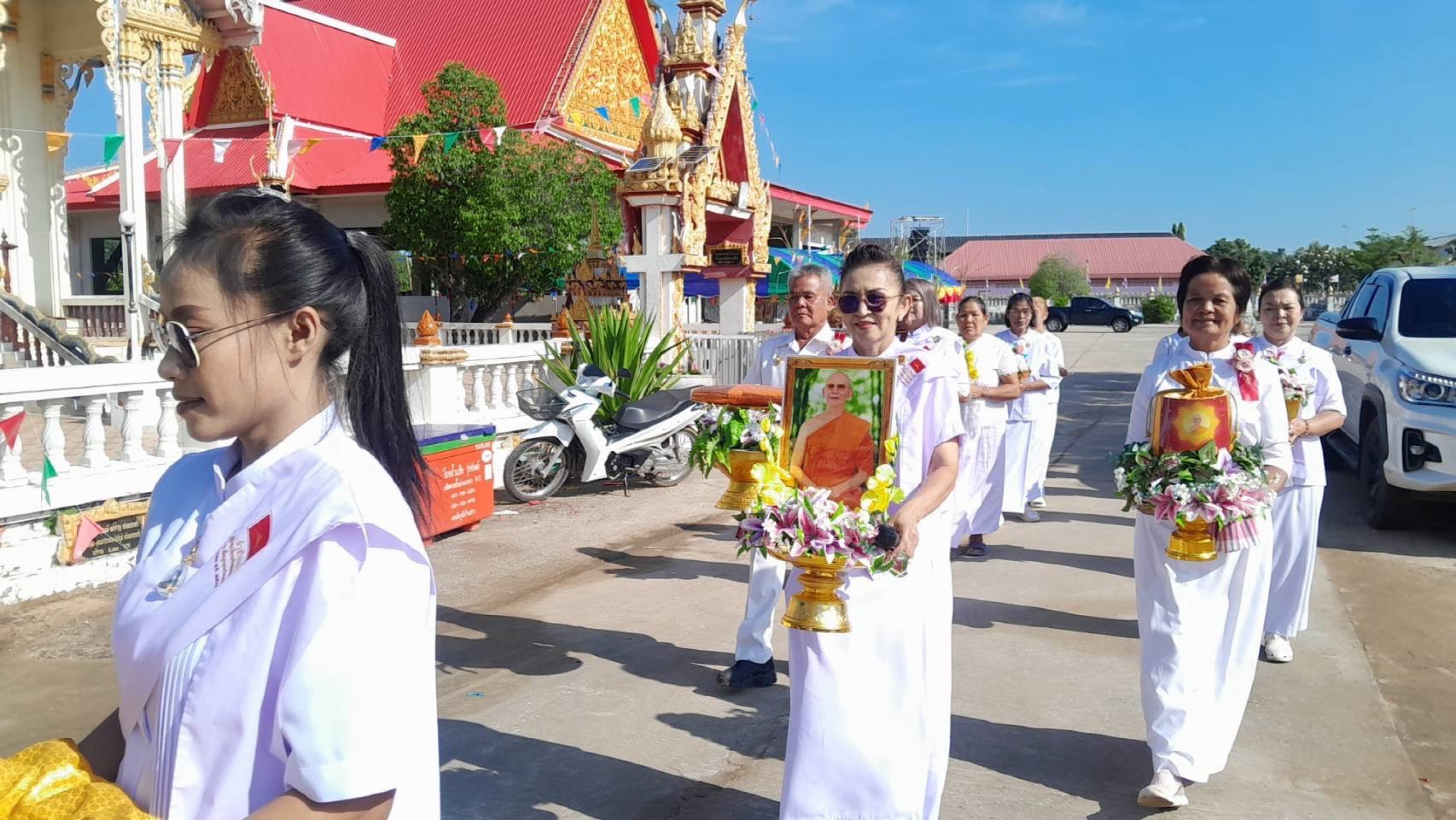 ภาพร่วมขบวนกฐินวัดชัยชมภู