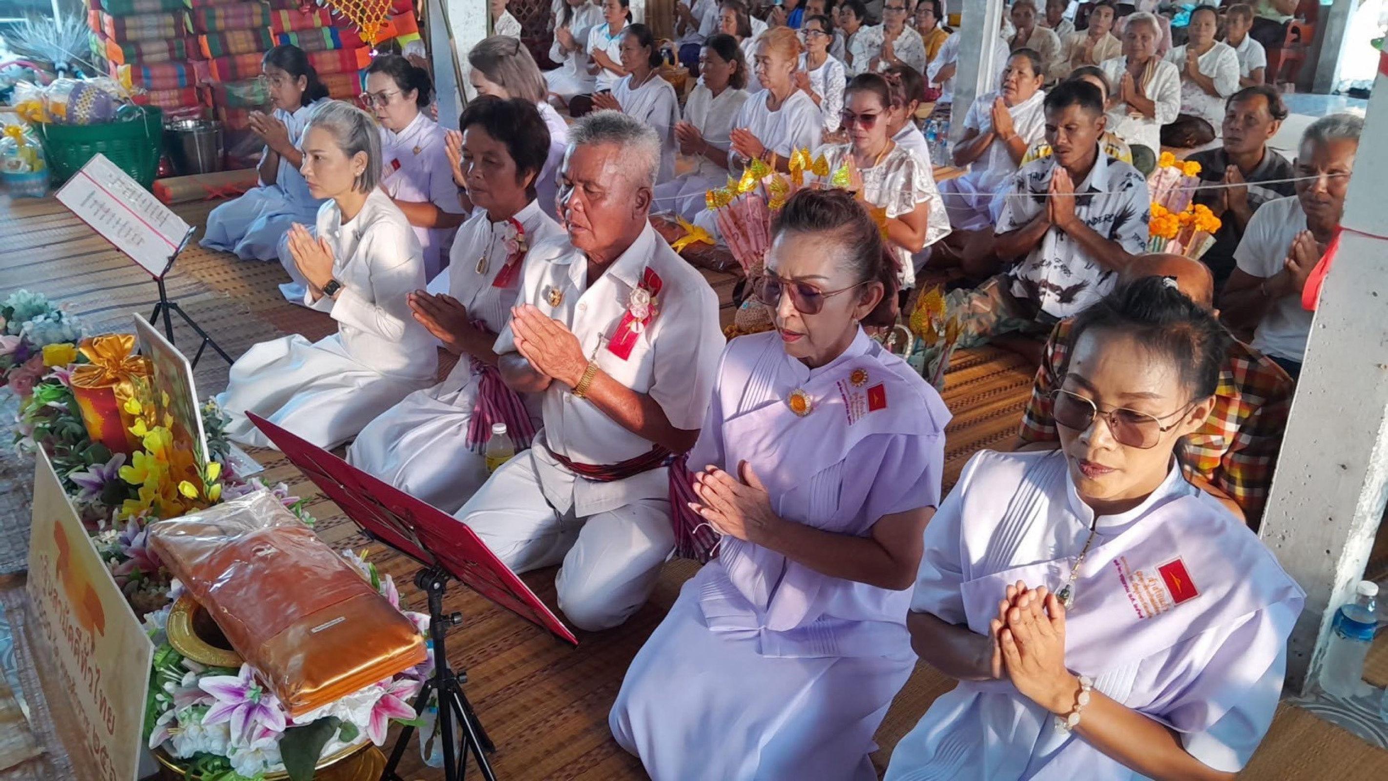 ภาพร่วมพิธีกรรมวัดชัยชมภู