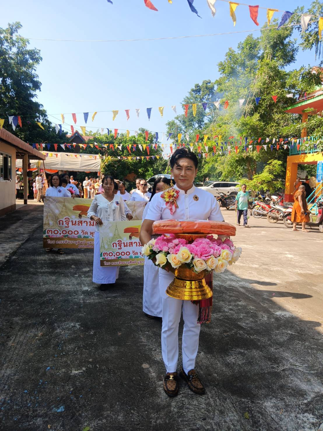 ภาพร่วมพิธีกรรมวัดแถวไพรวัน