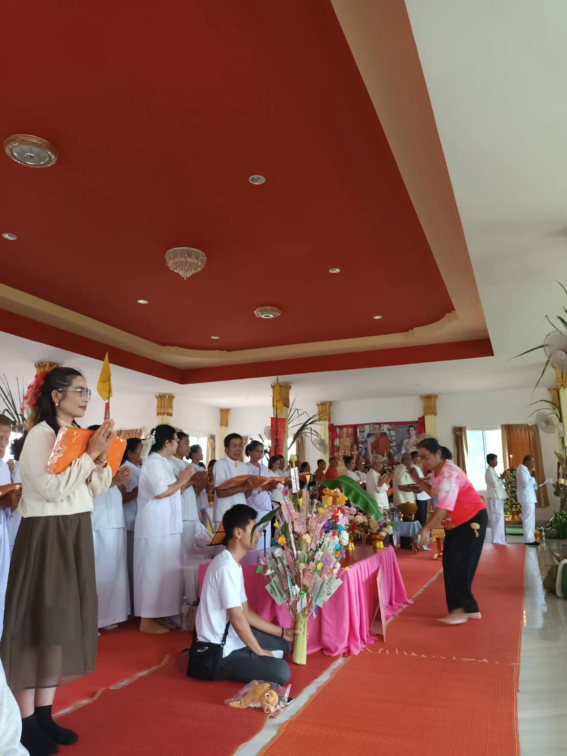 ภาพร่วมพิธีกรรมที่พักสงฆ์ซับเจริญสุข