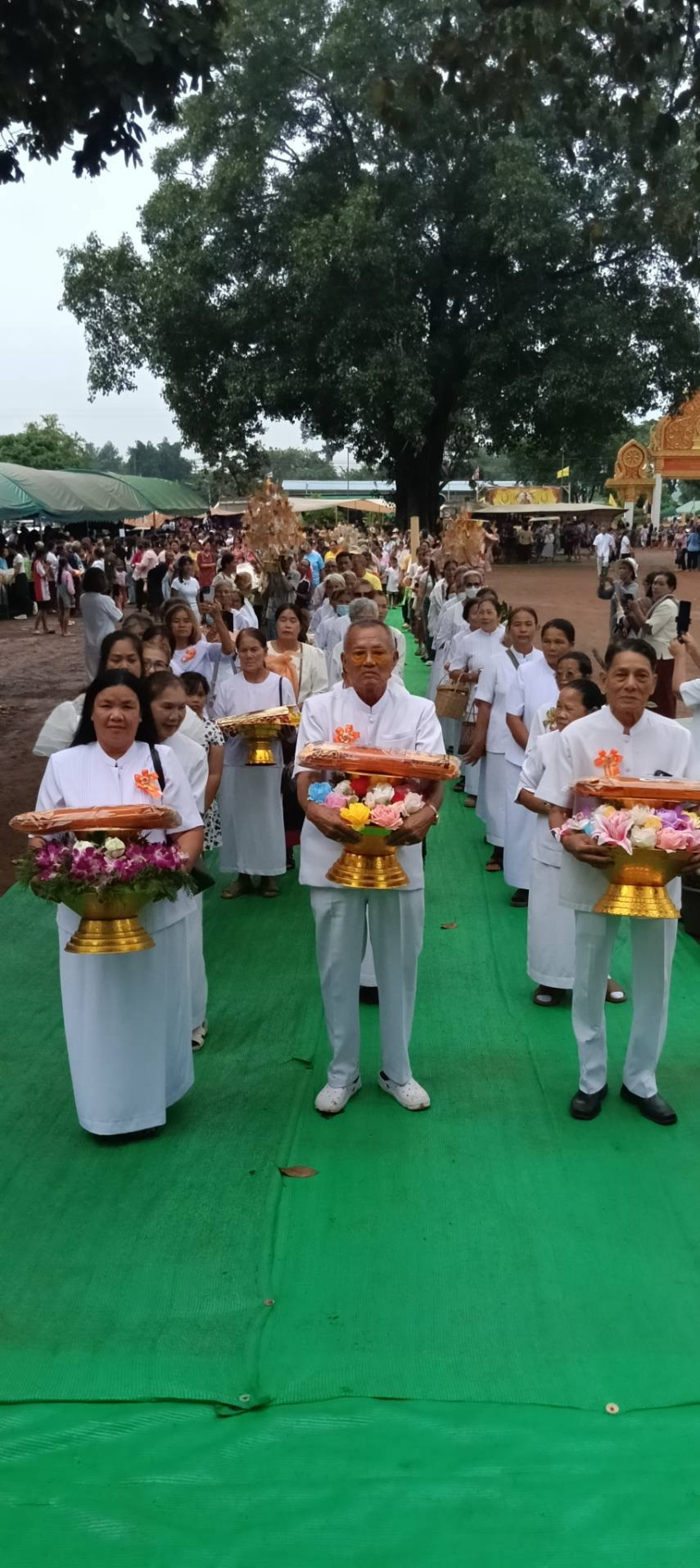 ภาพร่วมพิธีกรรมวัดสมบัติเจริญ